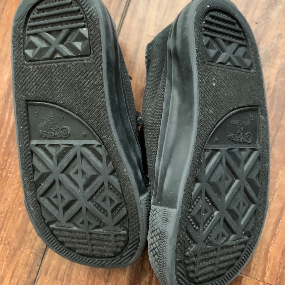 Sneakers - Picture 2 of 3